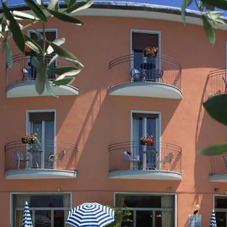 Otel Art Ventaglio Bardolino